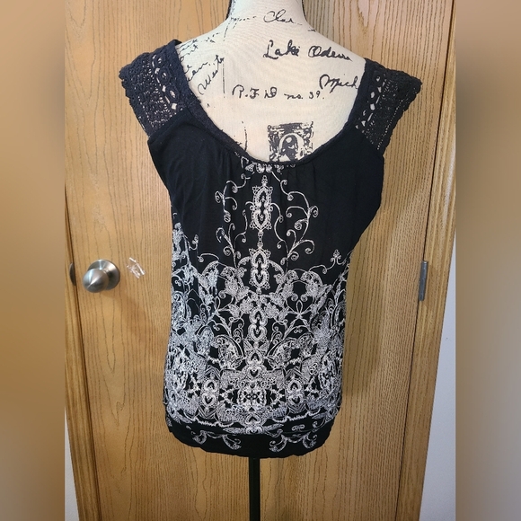 Bila Boho Crochet Lace Sequin Beaded Printed Tank Top - Picture 2 of 4